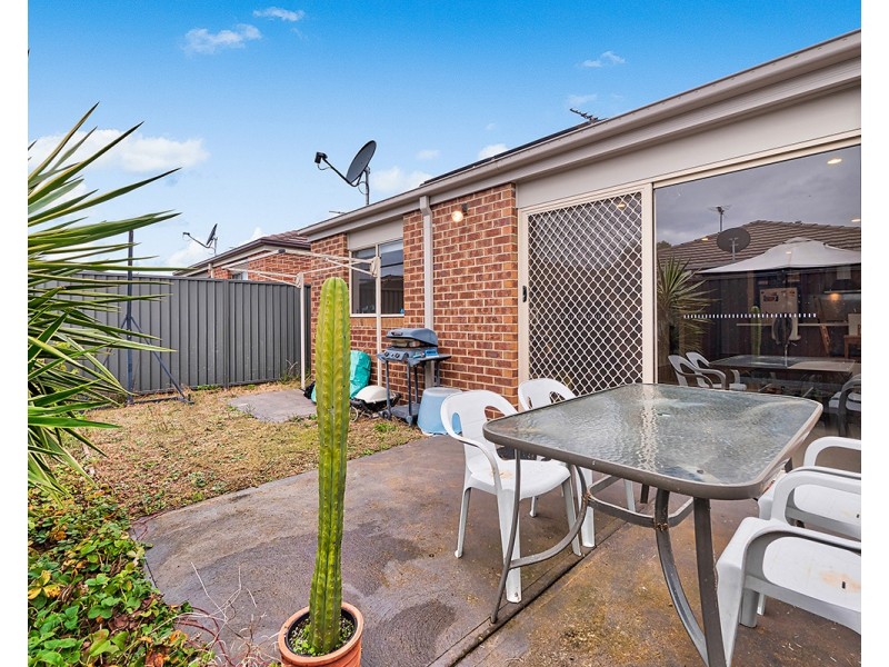 7 Hestia Avenue, Cranbourne West VIC 3977