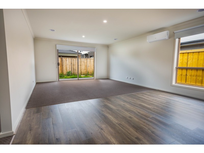 30 Bales Road, Cranbourne East VIC 3977