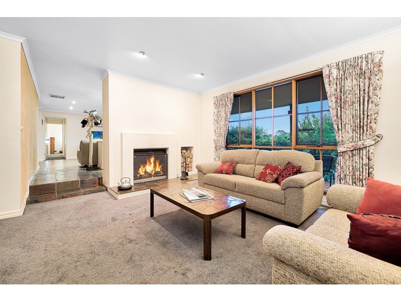 8 Epacris Court, Langwarrin VIC 3910