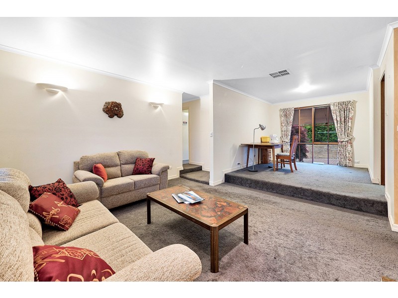 8 Epacris Court, Langwarrin VIC 3910