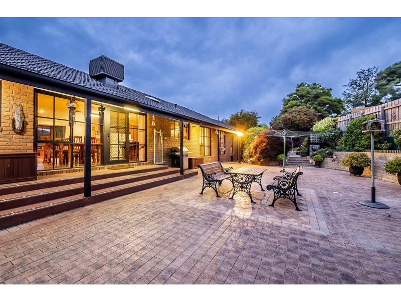 8 Epacris Court, Langwarrin VIC 3910