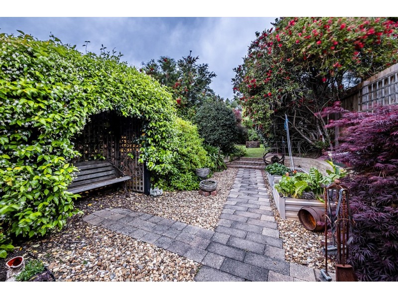 8 Epacris Court, Langwarrin VIC 3910