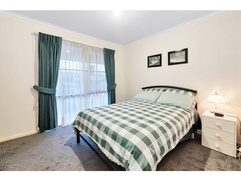 8 Epacris Court, Langwarrin VIC 3910