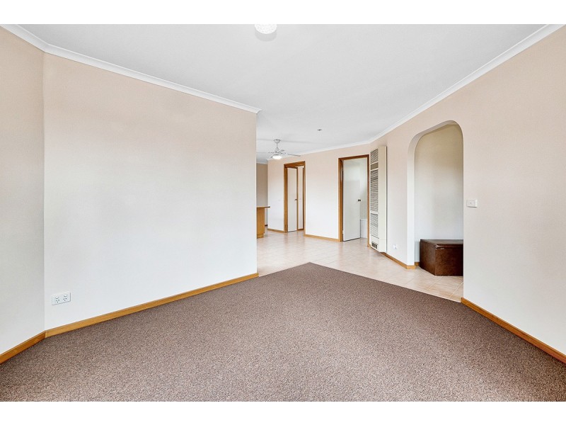 24 Stirling Avenue, Cranbourne North VIC 3977