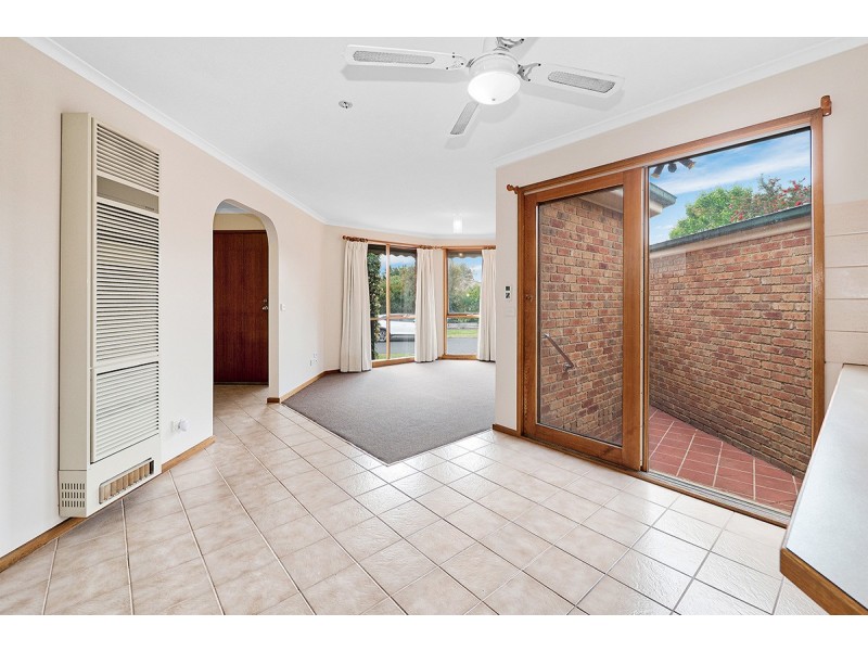 24 Stirling Avenue, Cranbourne North VIC 3977