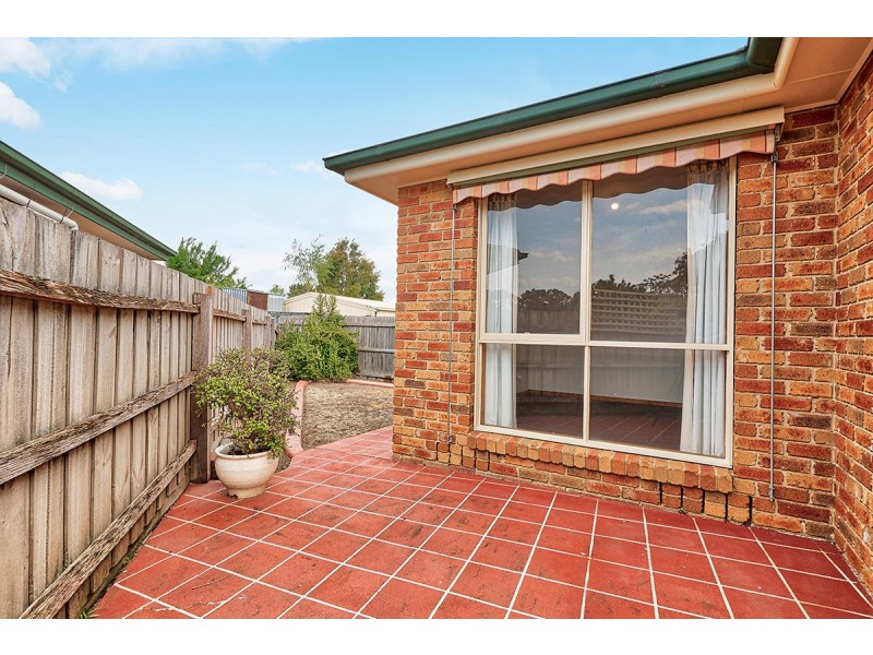 24 Stirling Avenue, Cranbourne North VIC 3977