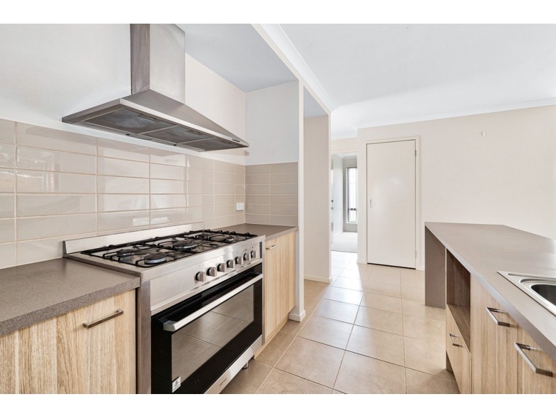 51 Morningside Boulevard, Cranbourne West VIC 3977