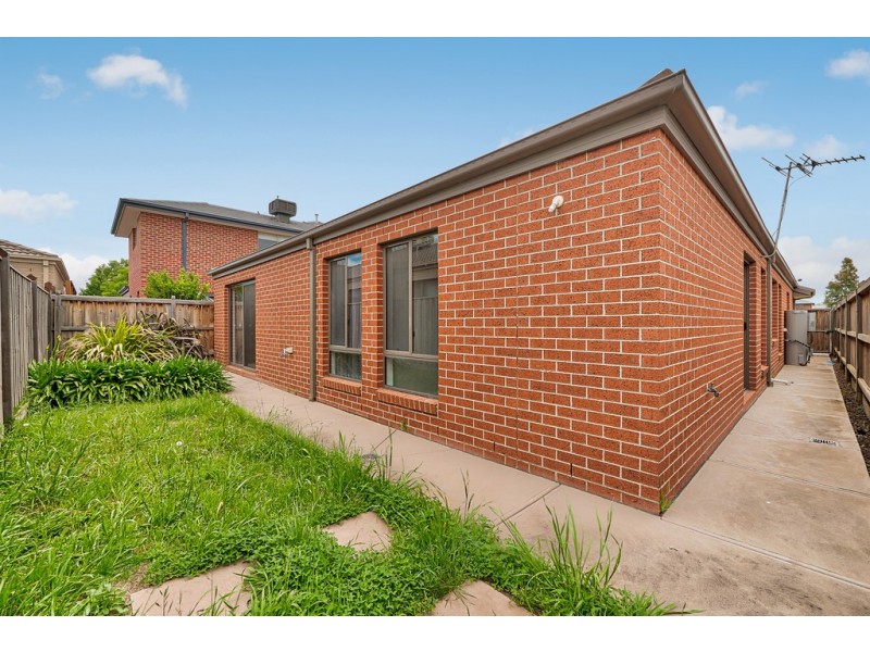 51 Morningside Boulevard, Cranbourne West VIC 3977