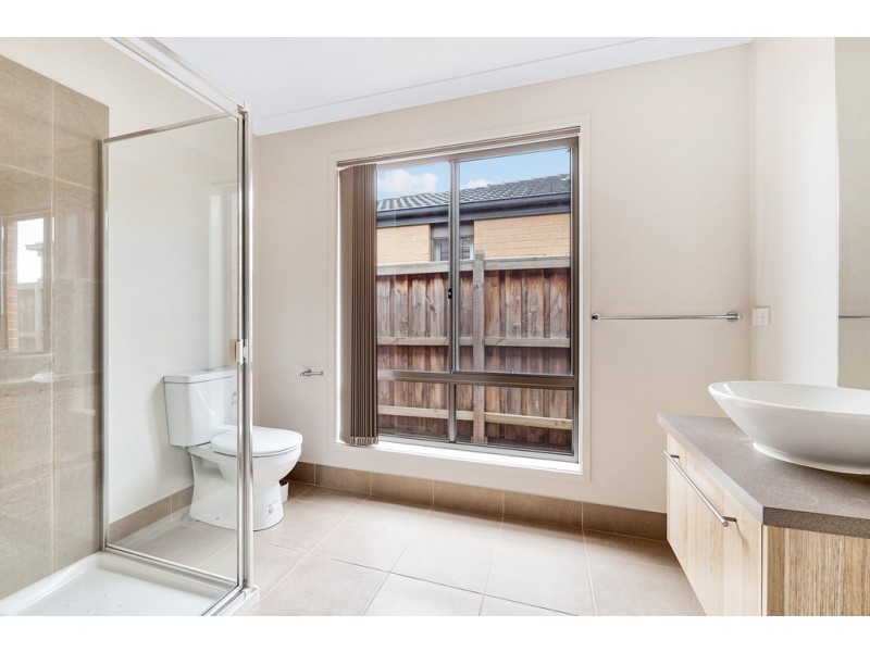 51 Morningside Boulevard, Cranbourne West VIC 3977