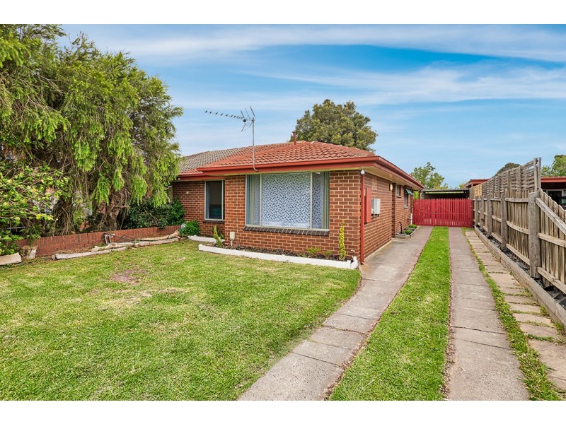 1/38 Lyall Street, Cranbourne VIC 3977
