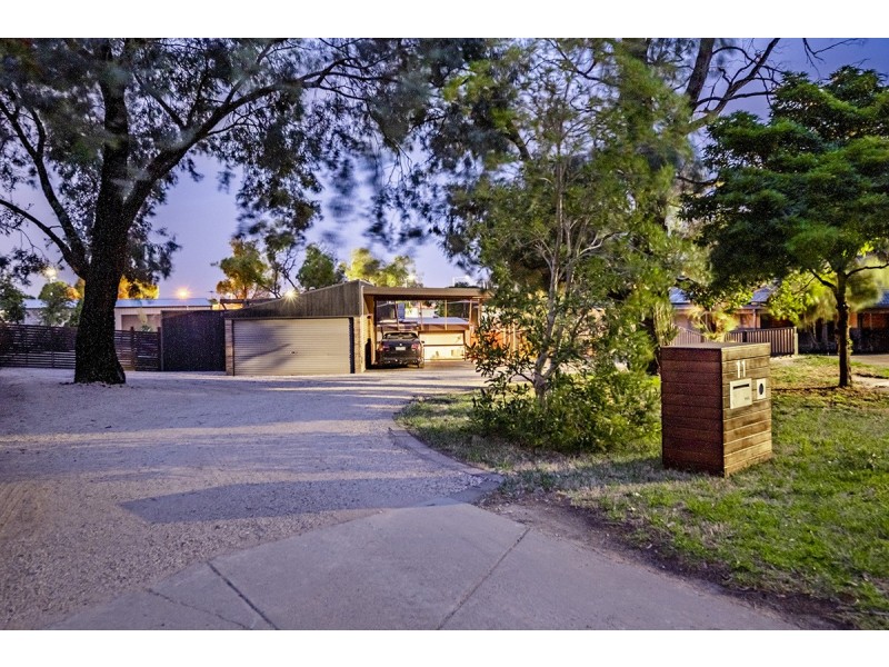 11 Coronet Court, Cranbourne VIC 3977