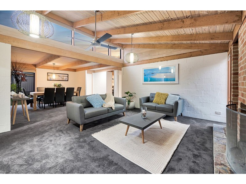 11 Coronet Court, Cranbourne VIC 3977