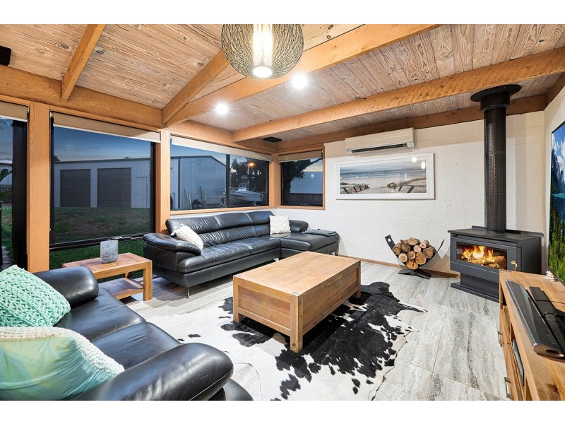 11 Coronet Court, Cranbourne VIC 3977