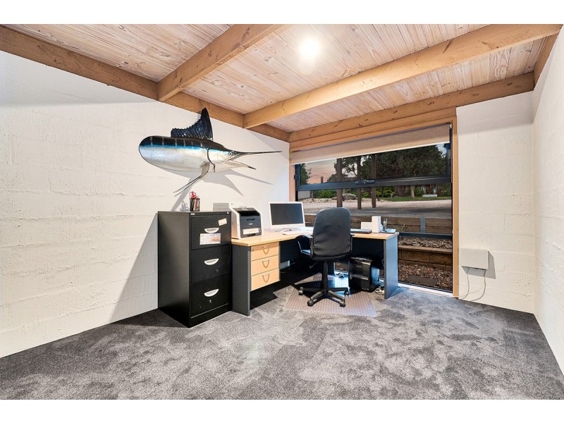 11 Coronet Court, Cranbourne VIC 3977