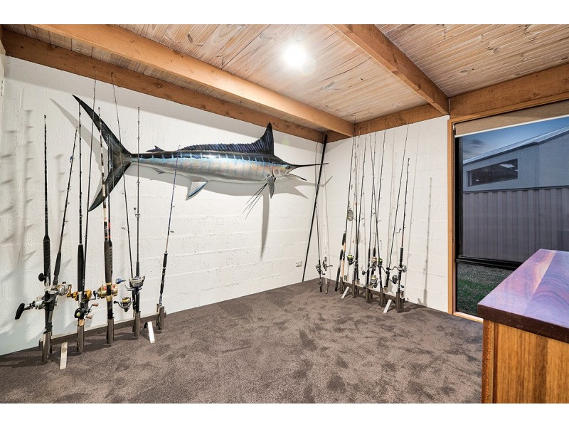 11 Coronet Court, Cranbourne VIC 3977