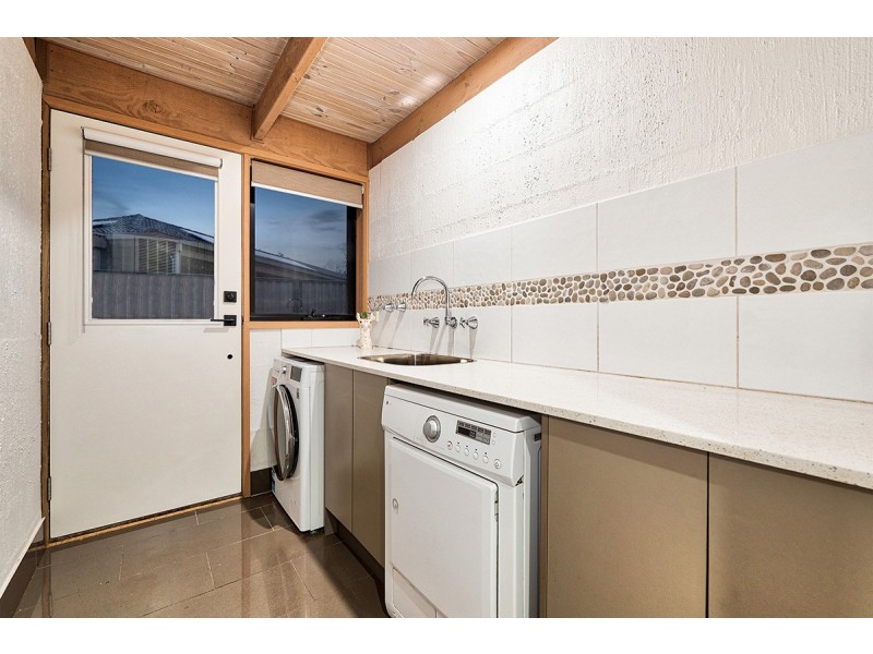 11 Coronet Court, Cranbourne VIC 3977