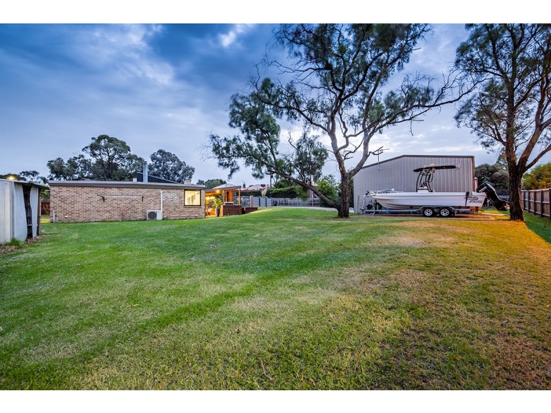 11 Coronet Court, Cranbourne VIC 3977