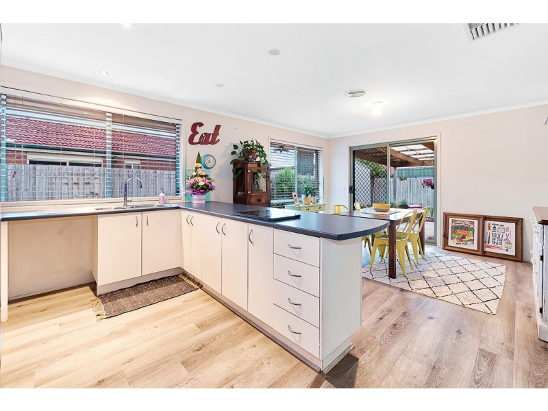 14 Middleham Close, Cranbourne West VIC 3977