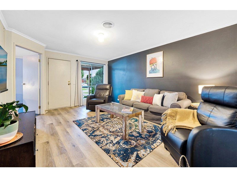 14 Middleham Close, Cranbourne West VIC 3977