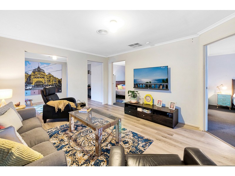 14 Middleham Close, Cranbourne West VIC 3977