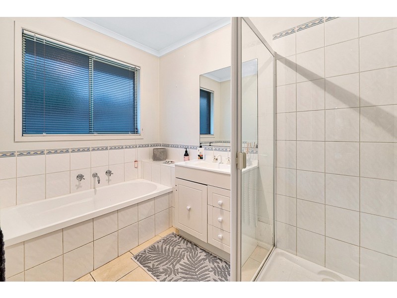 14 Middleham Close, Cranbourne West VIC 3977