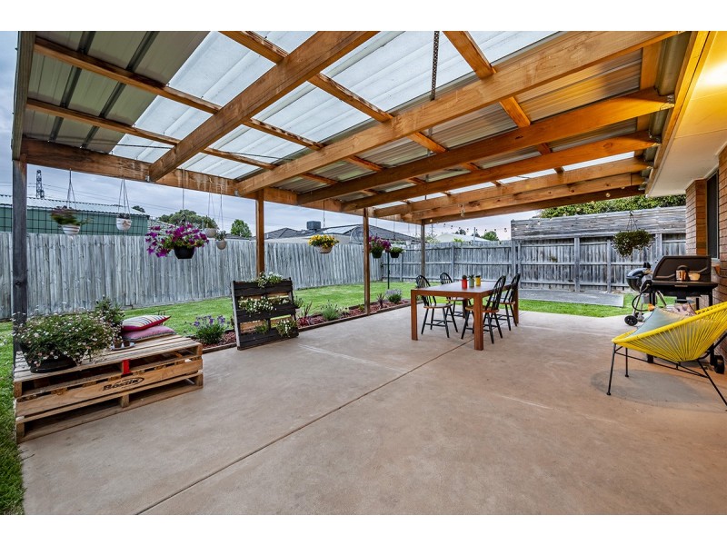 14 Middleham Close, Cranbourne West VIC 3977