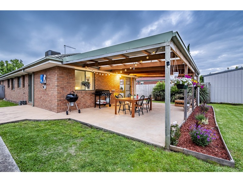 14 Middleham Close, Cranbourne West VIC 3977