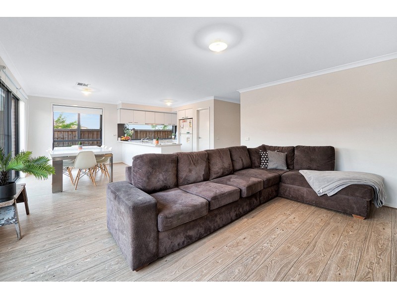 17 Pump House Crescent, Clyde VIC 3978