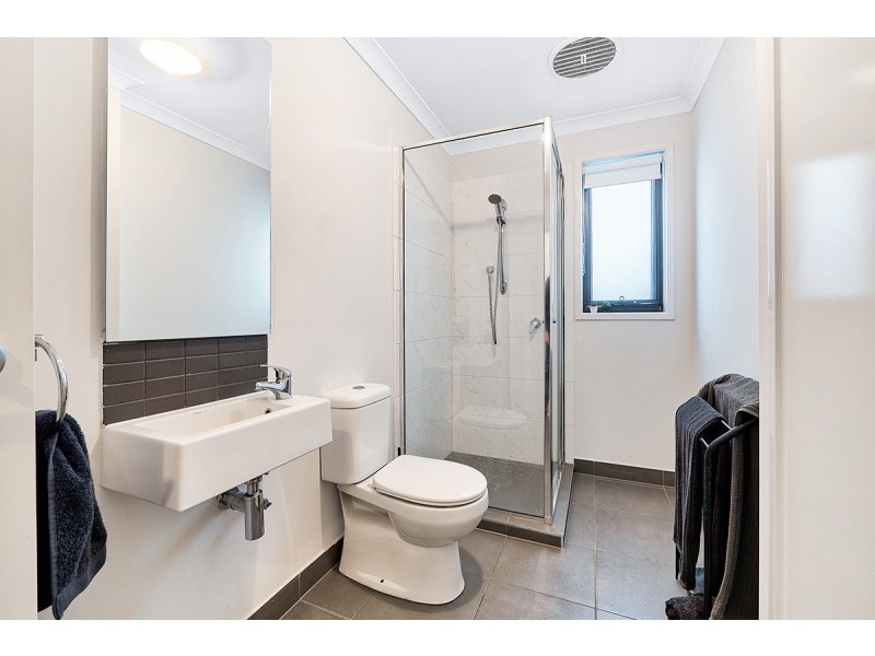 17 Pump House Crescent, Clyde VIC 3978