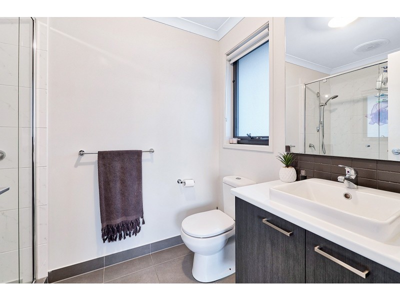 17 Pump House Crescent, Clyde VIC 3978