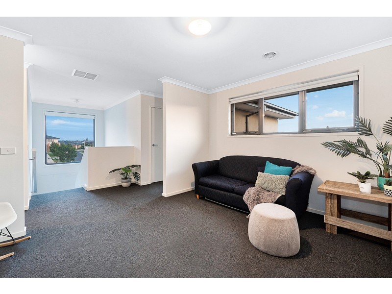 17 Pump House Crescent, Clyde VIC 3978