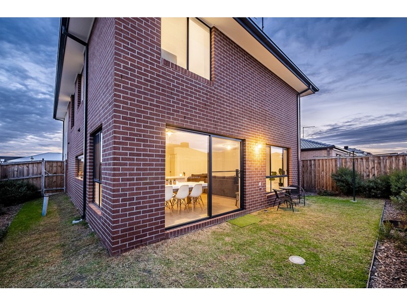 17 Pump House Crescent, Clyde VIC 3978