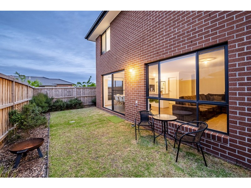 17 Pump House Crescent, Clyde VIC 3978