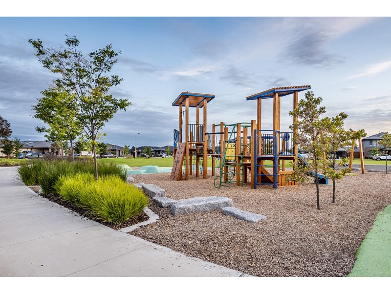 17 Pump House Crescent, Clyde VIC 3978