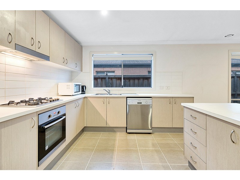 19 Glenelg Street, Clyde North VIC 3978