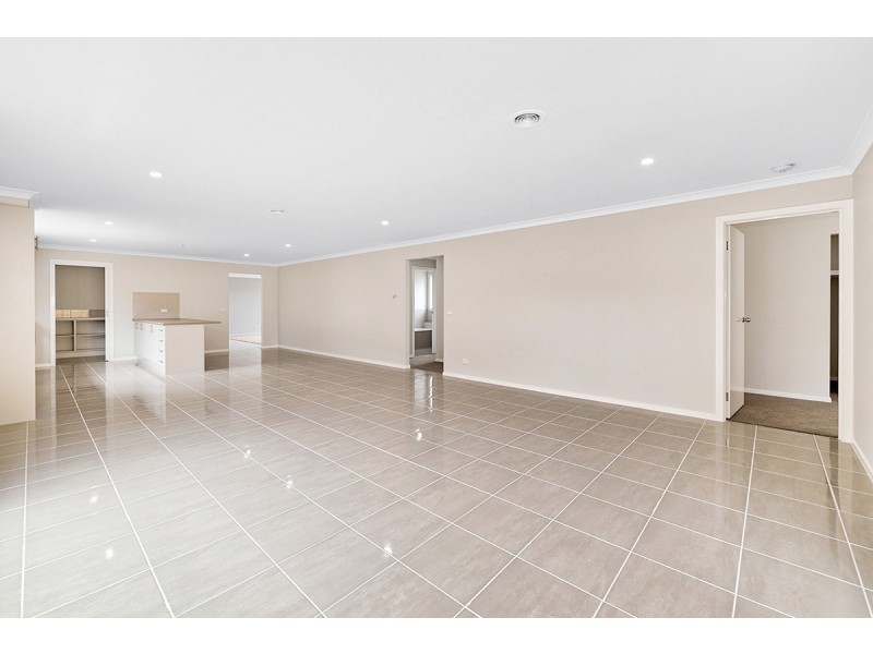 14 Fortitude Circuit, Clyde VIC 3978