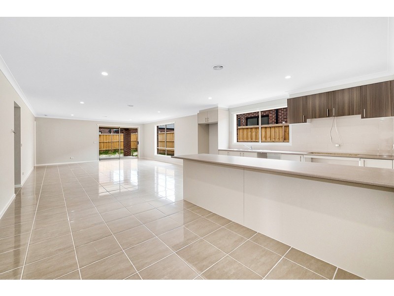 14 Fortitude Circuit, Clyde VIC 3978