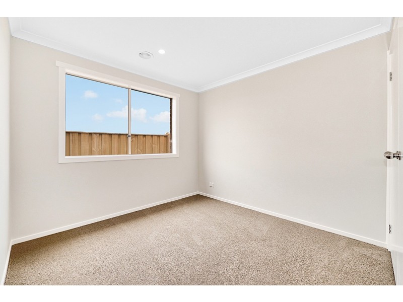 14 Fortitude Circuit, Clyde VIC 3978