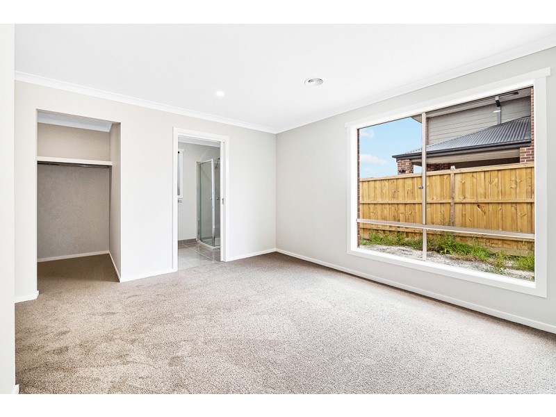 14 Fortitude Circuit, Clyde VIC 3978