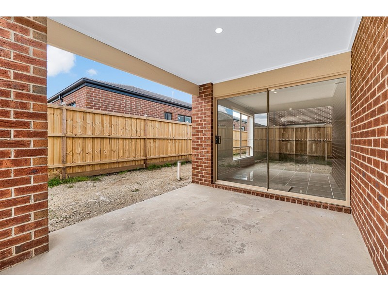 14 Fortitude Circuit, Clyde VIC 3978