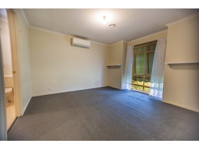 26 Genista Road, Cranbourne West VIC 3977