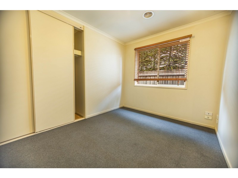 26 Genista Road, Cranbourne West VIC 3977