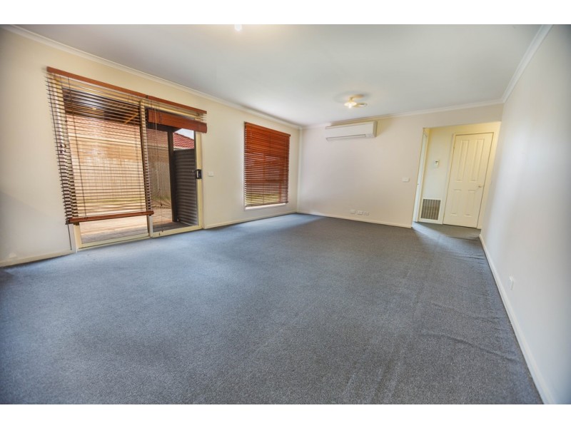 26 Genista Road, Cranbourne West VIC 3977