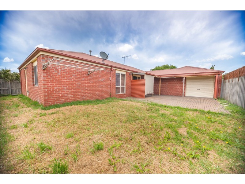 26 Genista Road, Cranbourne West VIC 3977