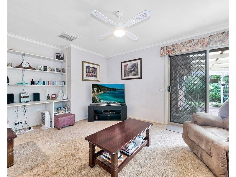 9 Dunbar Avenue, Cranbourne VIC 3977