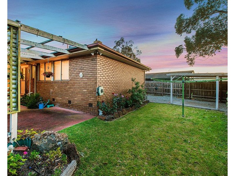 9 Dunbar Avenue, Cranbourne VIC 3977