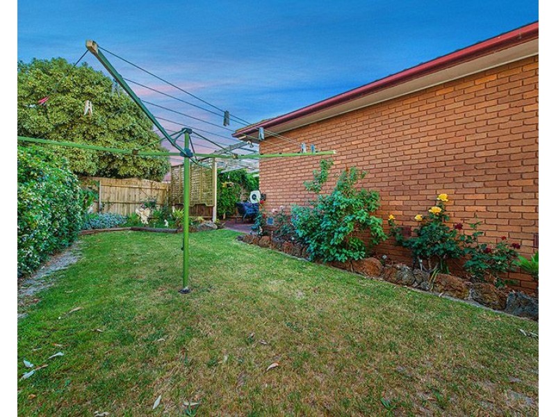 9 Dunbar Avenue, Cranbourne VIC 3977