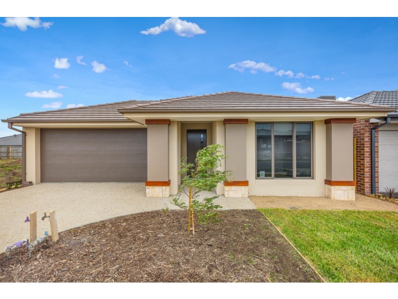 14 Bowler Avenue, Clyde VIC 3978