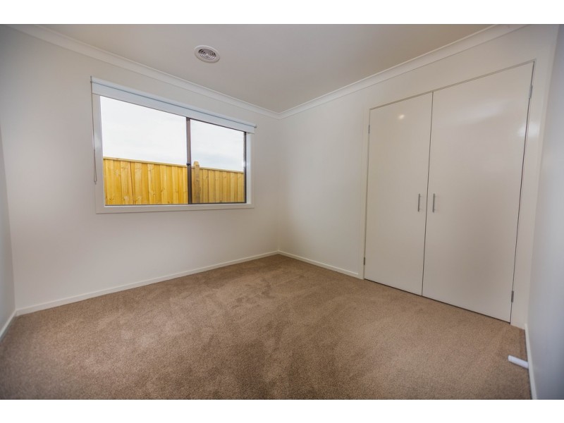 14 Bowler Avenue, Clyde VIC 3978