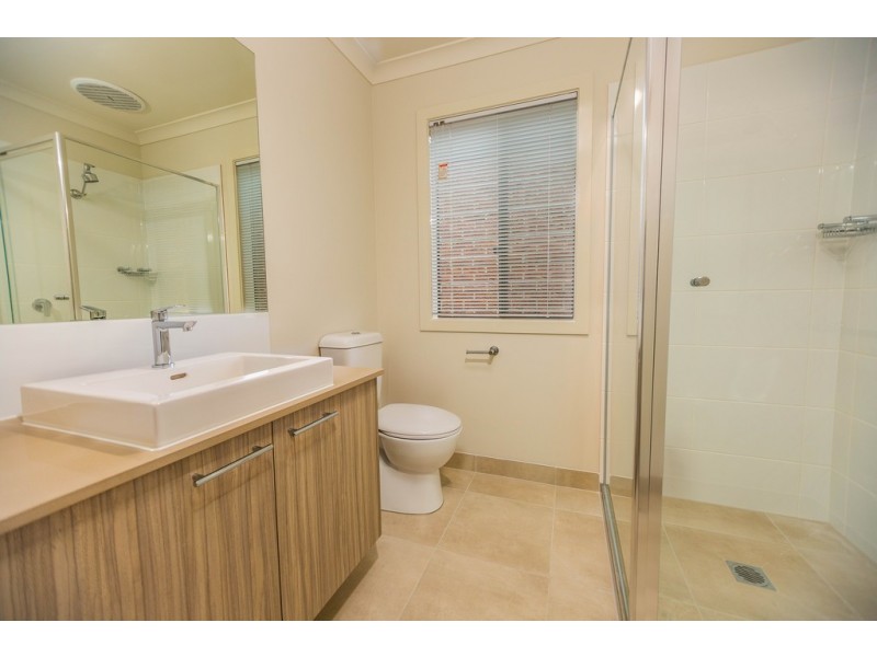 14 Bowler Avenue, Clyde VIC 3978